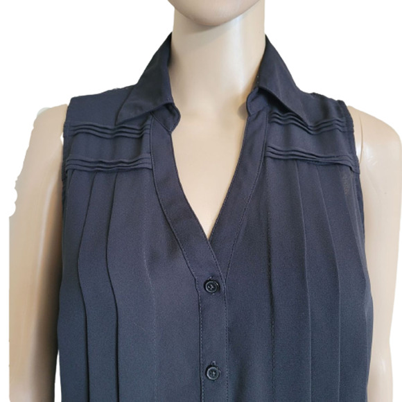 Express Women's Black Pleated Sleeveless V-Neck Button-Up Blouse Shirt Size S - Picture 2 of 8